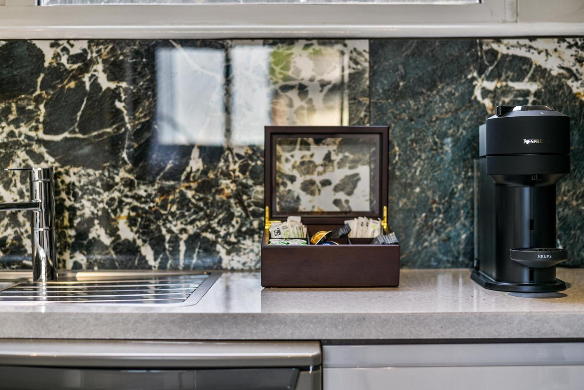 Avari Apartments - Hatton Collection 런던 외부 사진